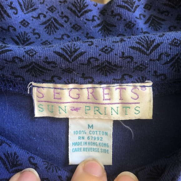 Women’s Mock-neck patterned 3/4 sleeve shirt - Picture 4 of 5